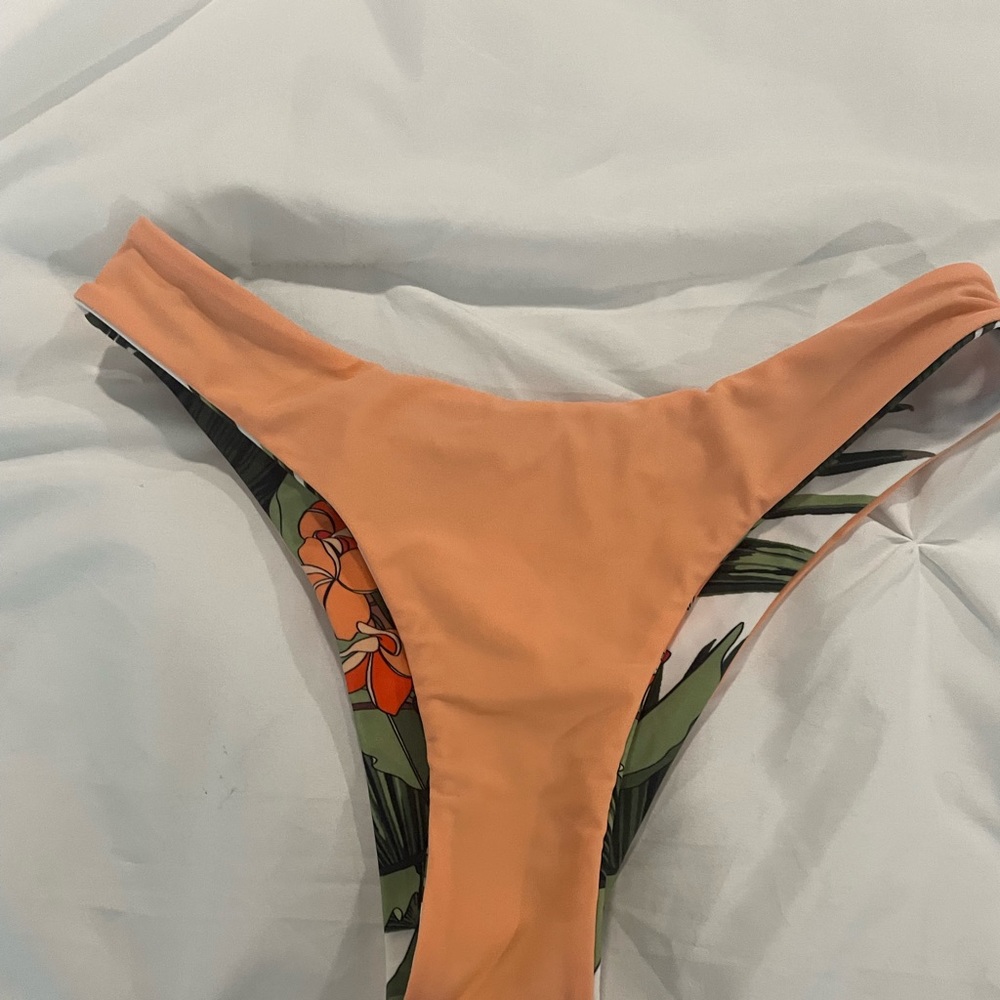 cupshe reversible bottoms super cheeky NWT